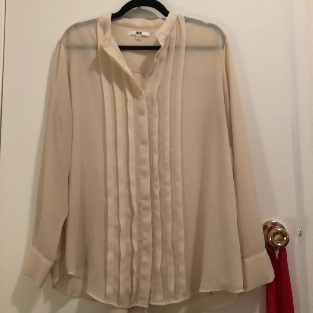 UNQLO large cream blouse